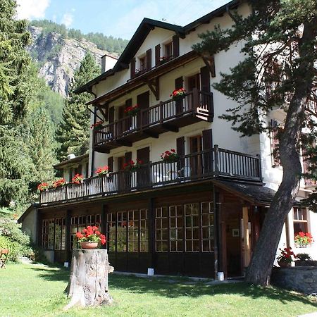 Hotel Hermitage Эволен Экстерьер фото